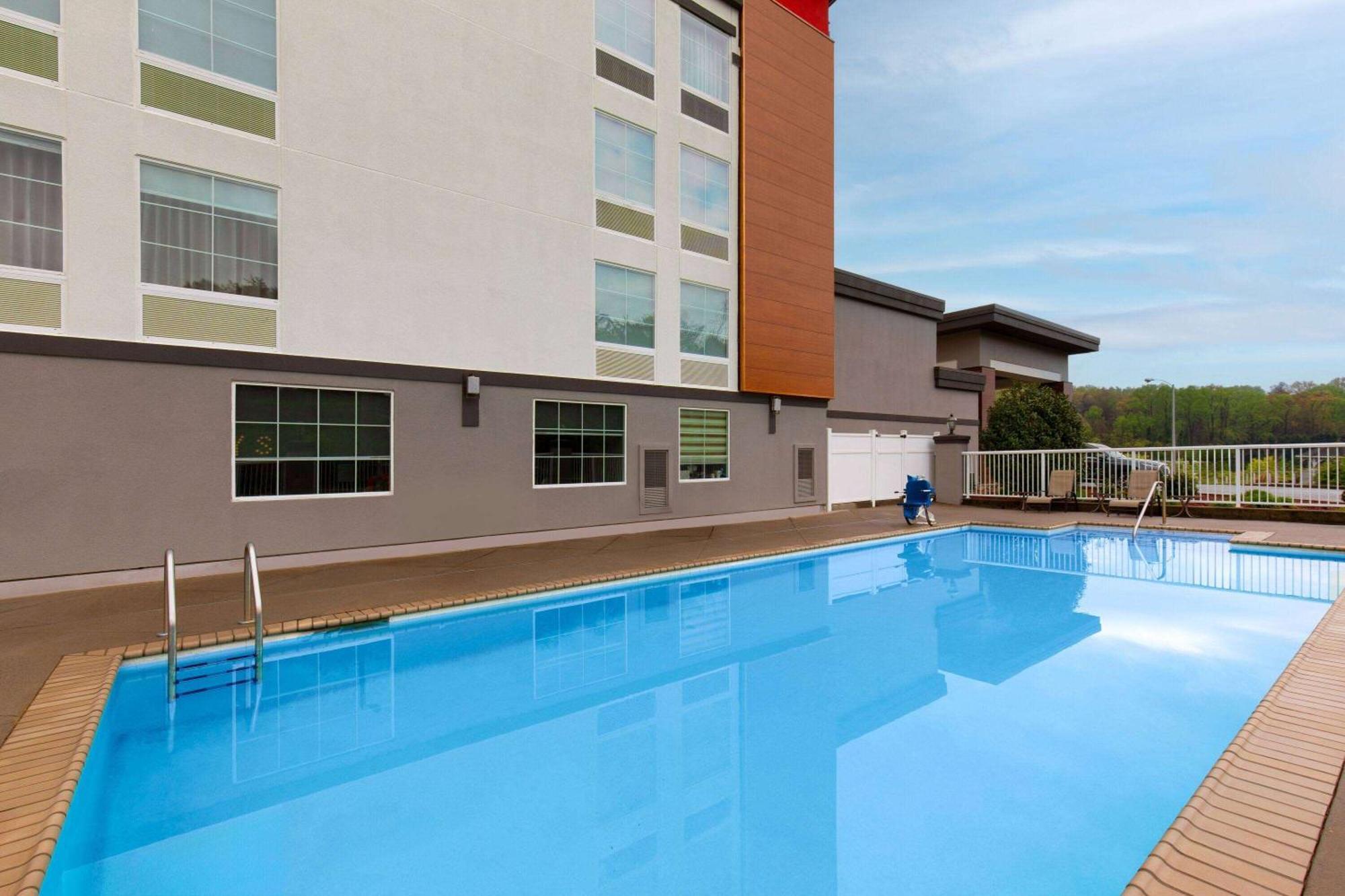 Hawthorn Extended Stay By Wyndham Knoxville Exterior photo